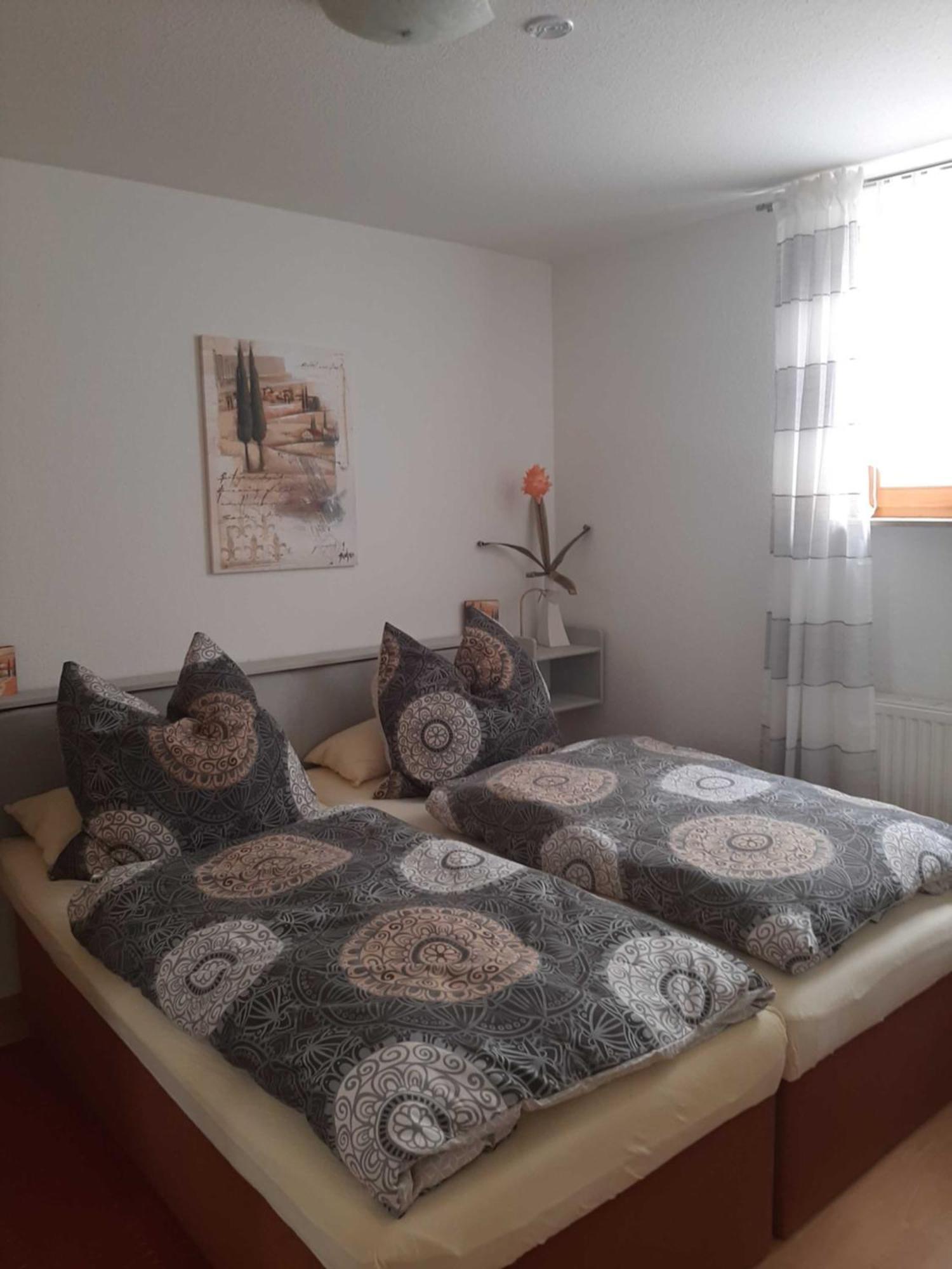 Ferienwohnung Am Suedhang エッテンハイム エクステリア 写真